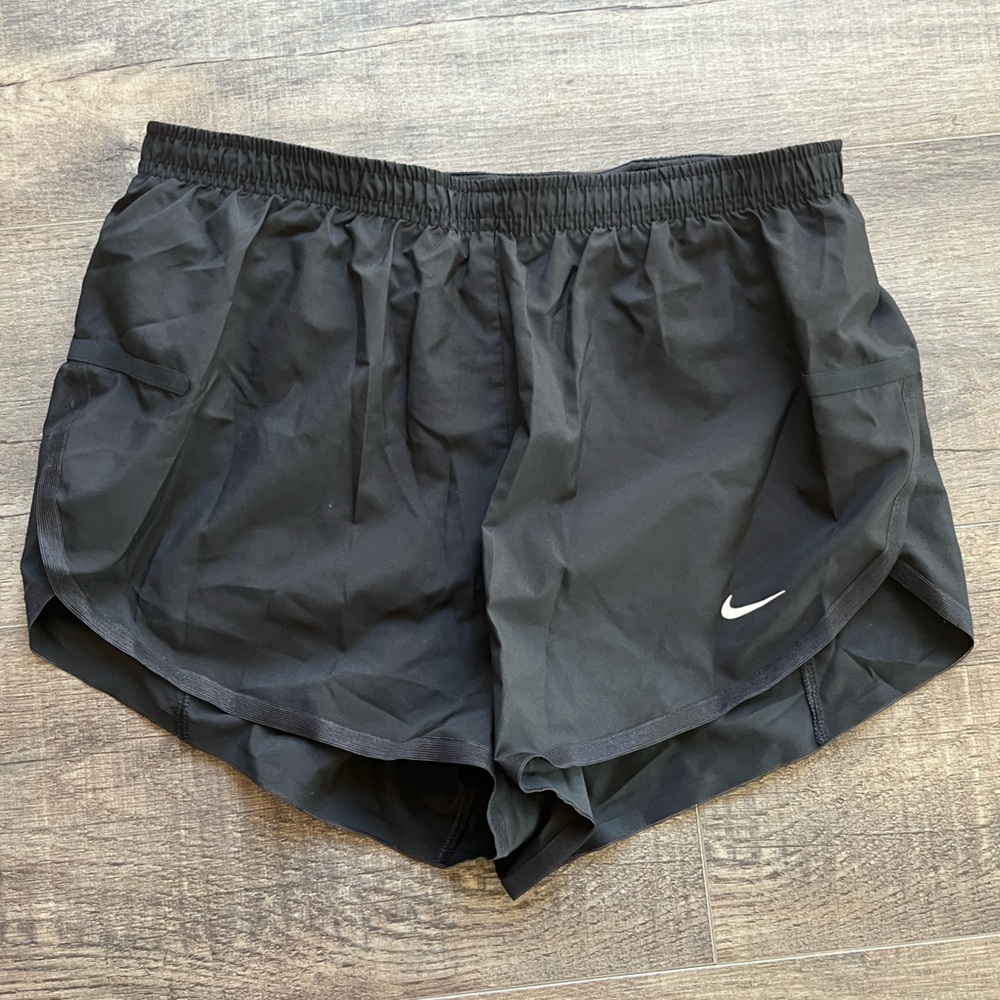 Brand new Nike shorts small